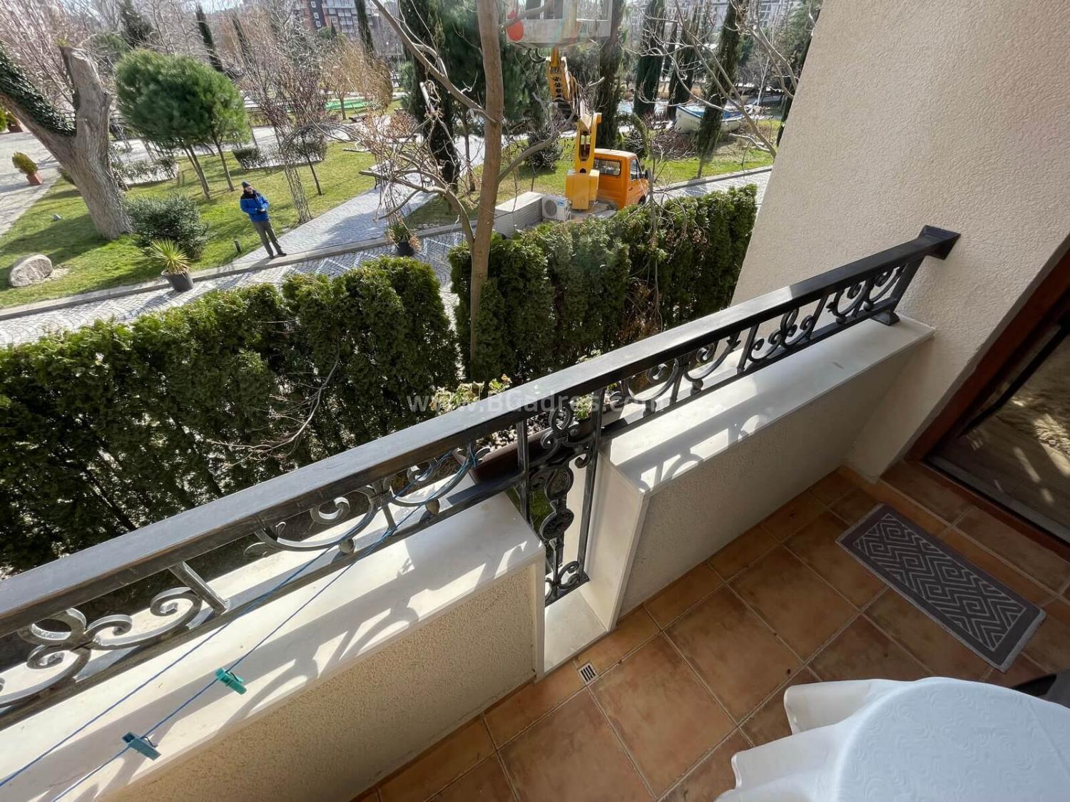 Тристаен апартамент в комплекс Каскадас І №2833