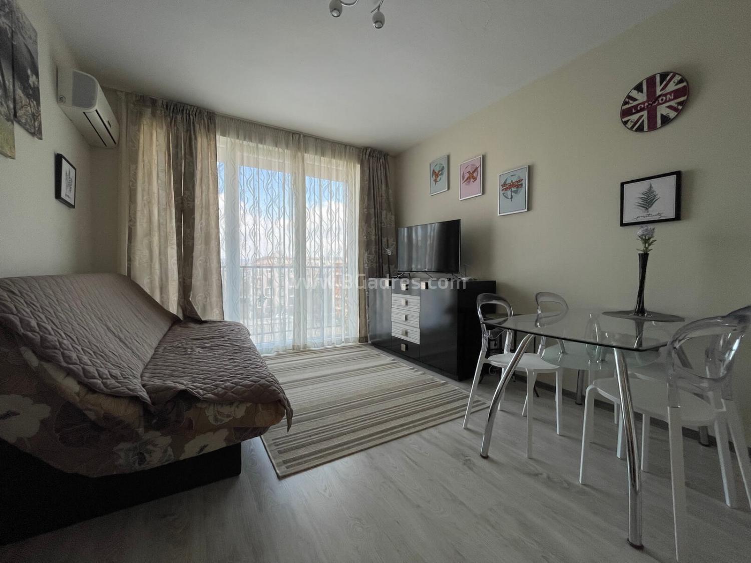 Apartment with good furniture cheap | №2355