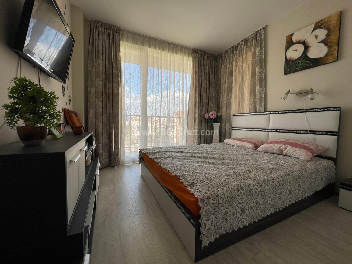 Apartment with good furniture cheap | №2355