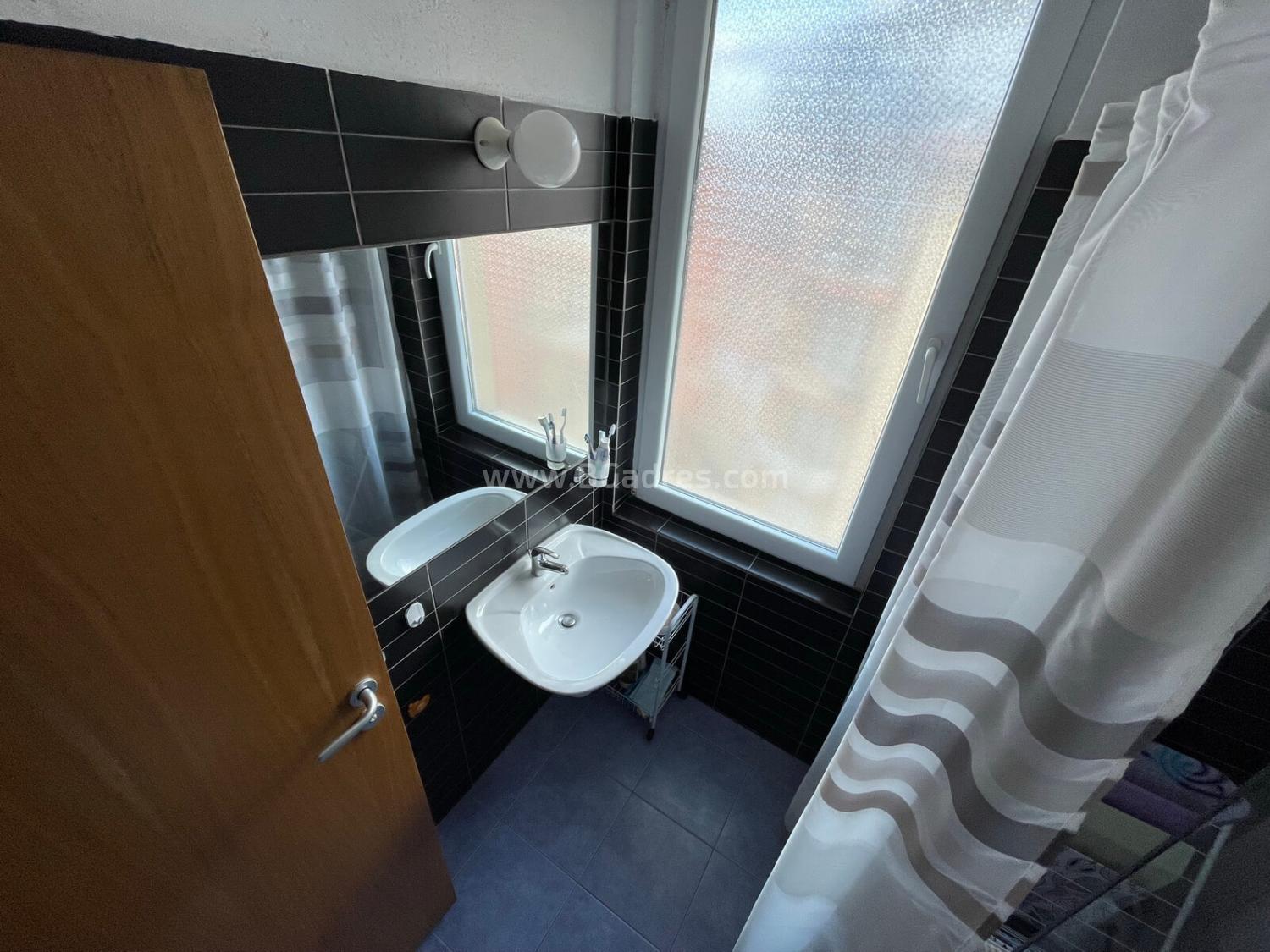 Apartment with good furniture cheap | №2355