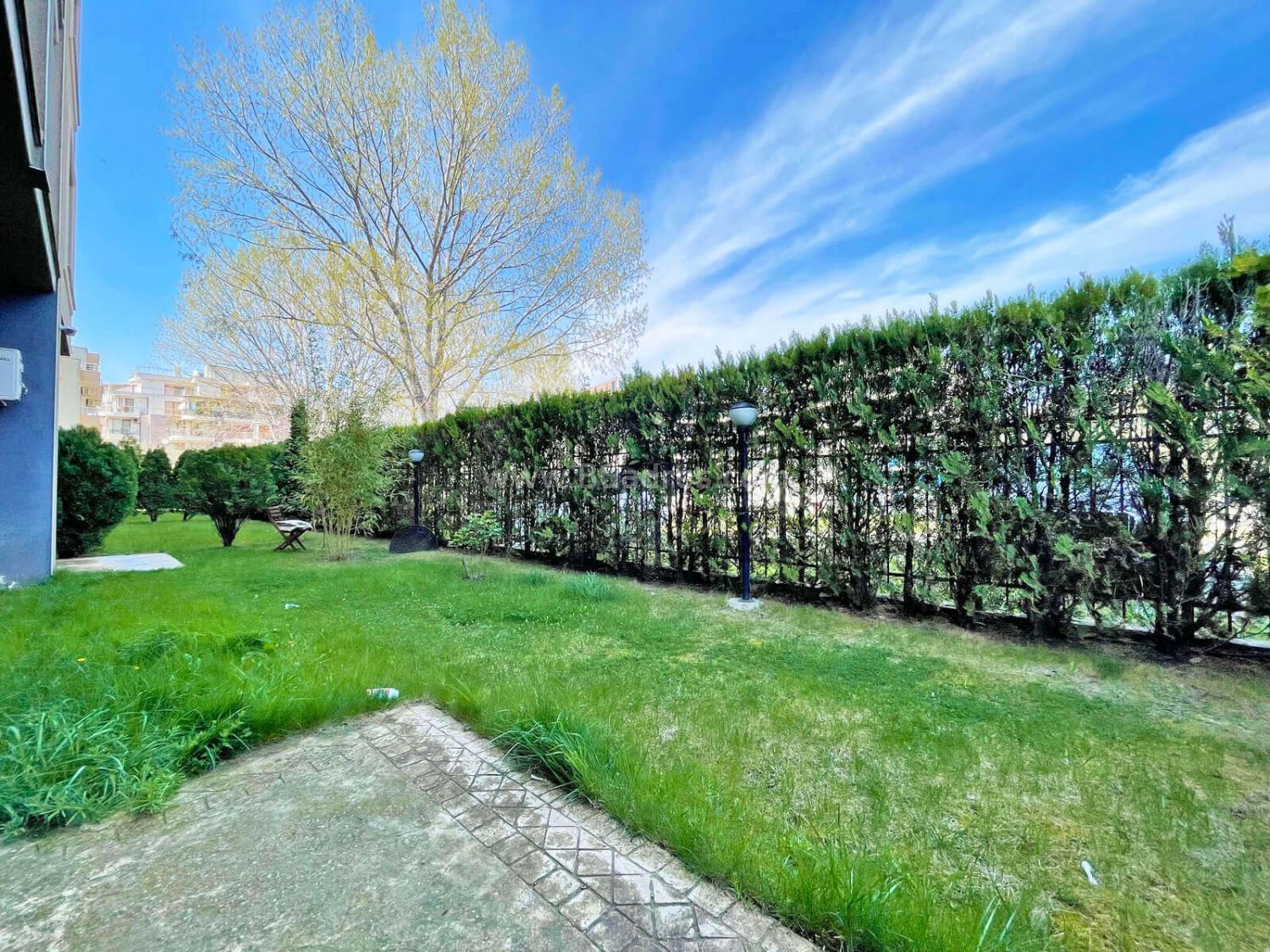 Апартамент с частен двор І №2914