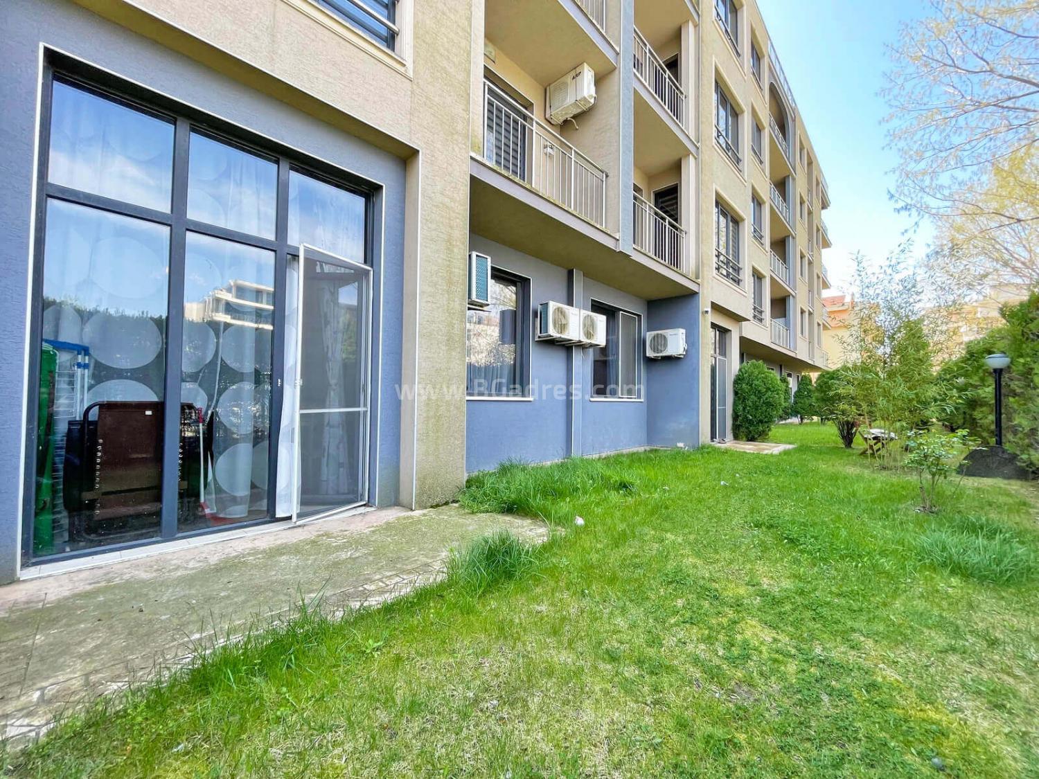 Апартамент с частен двор І №2914