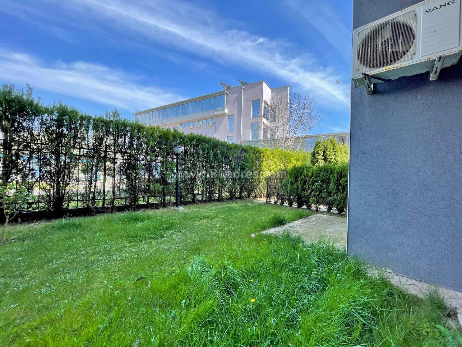 Апартамент с частен двор І №2914