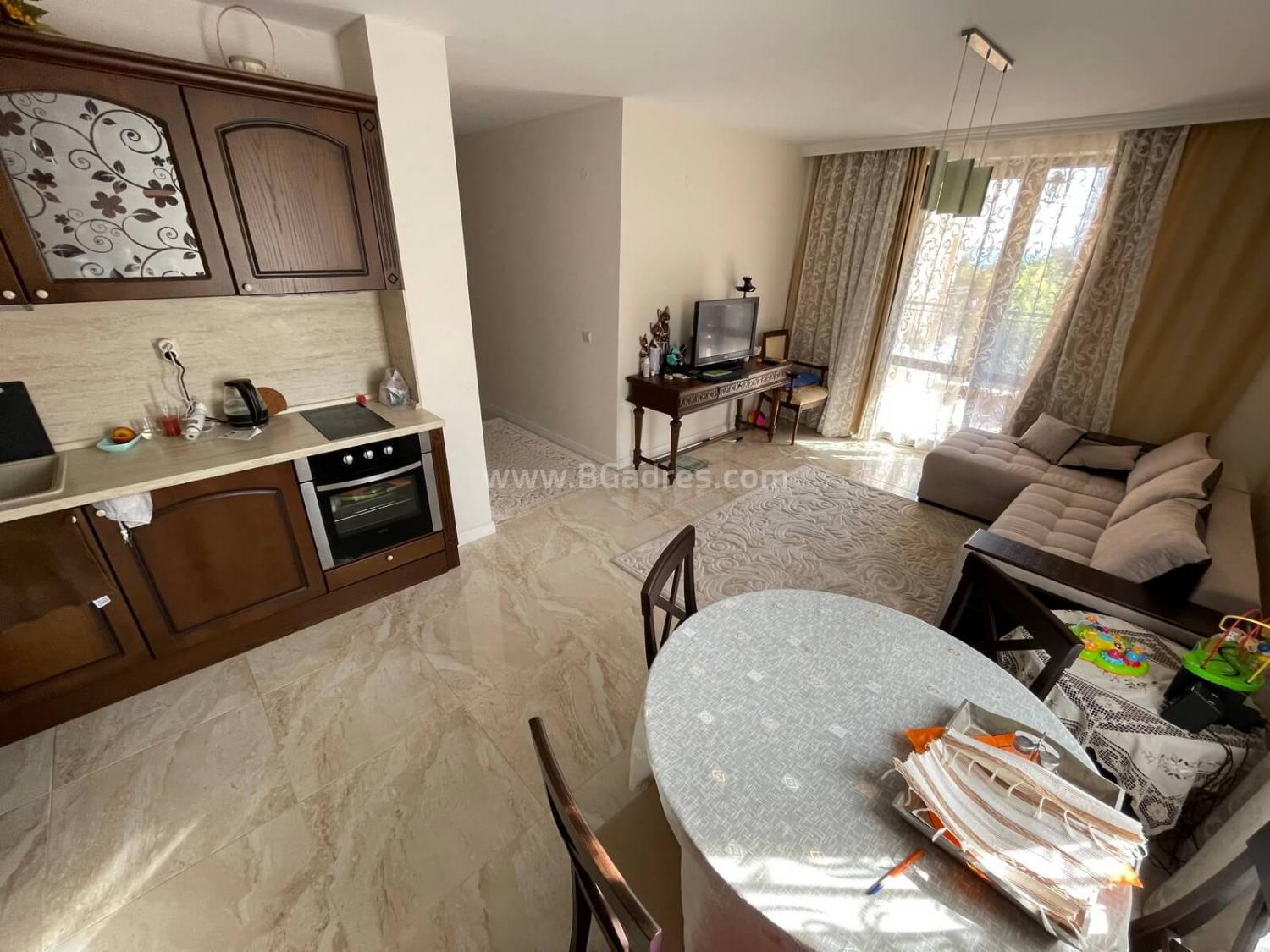 Apartment on the first line with a sea view І No. 2493