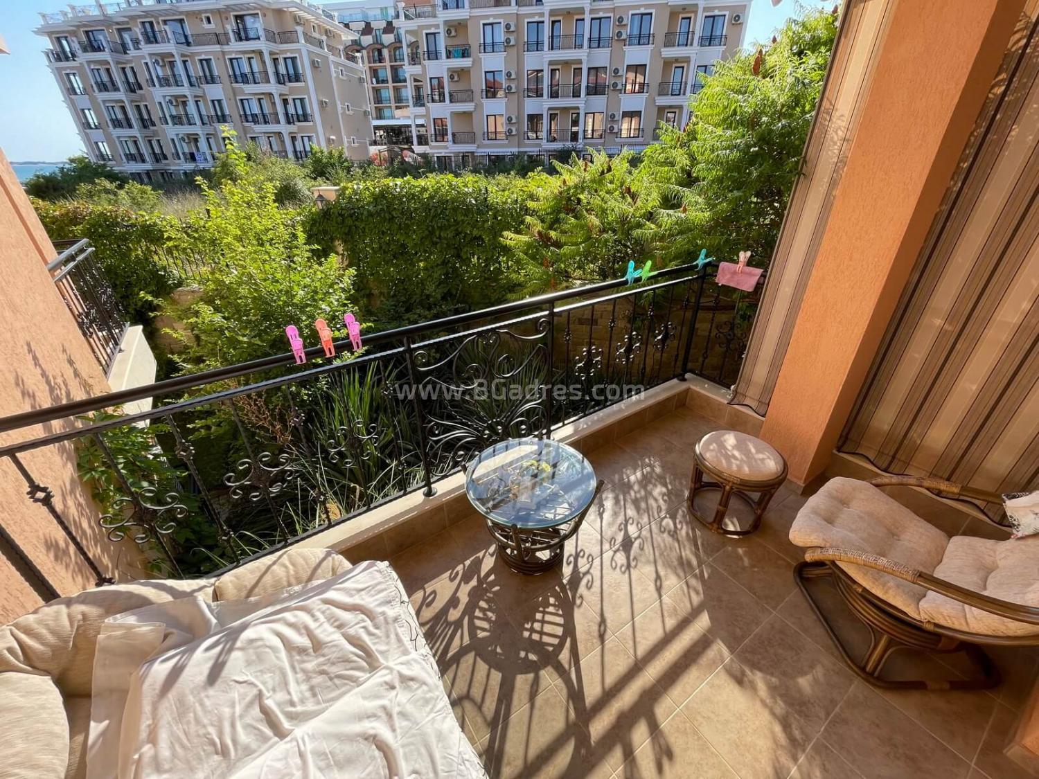 Apartment on the first line with a sea view І No. 2493