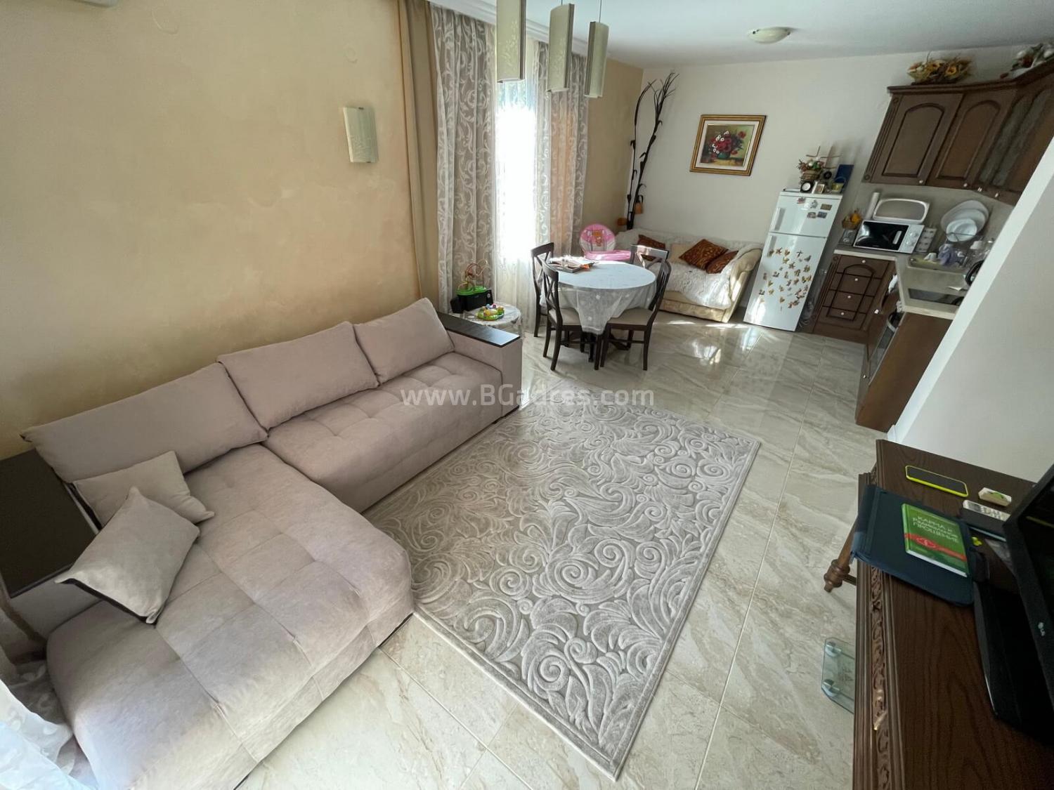 Apartment on the first line with a sea view І No. 2493