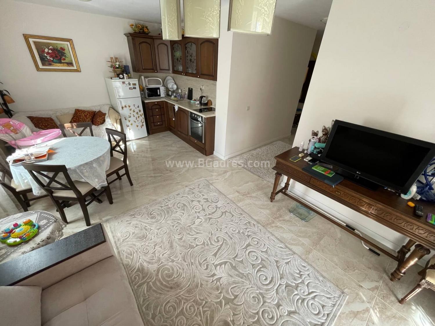 Apartment on the first line with a sea view І No. 2493