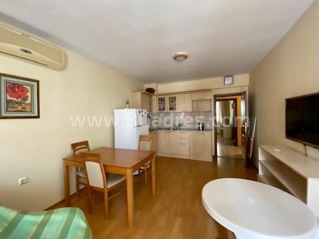 Cheap two bedroom apartment on the seaside І №3222