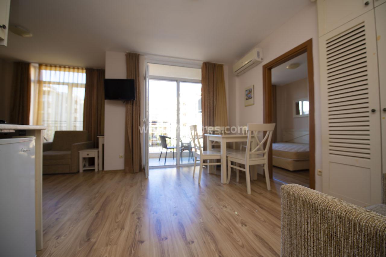 Двустаен апартамент в комплекс Даун Парк | №2263