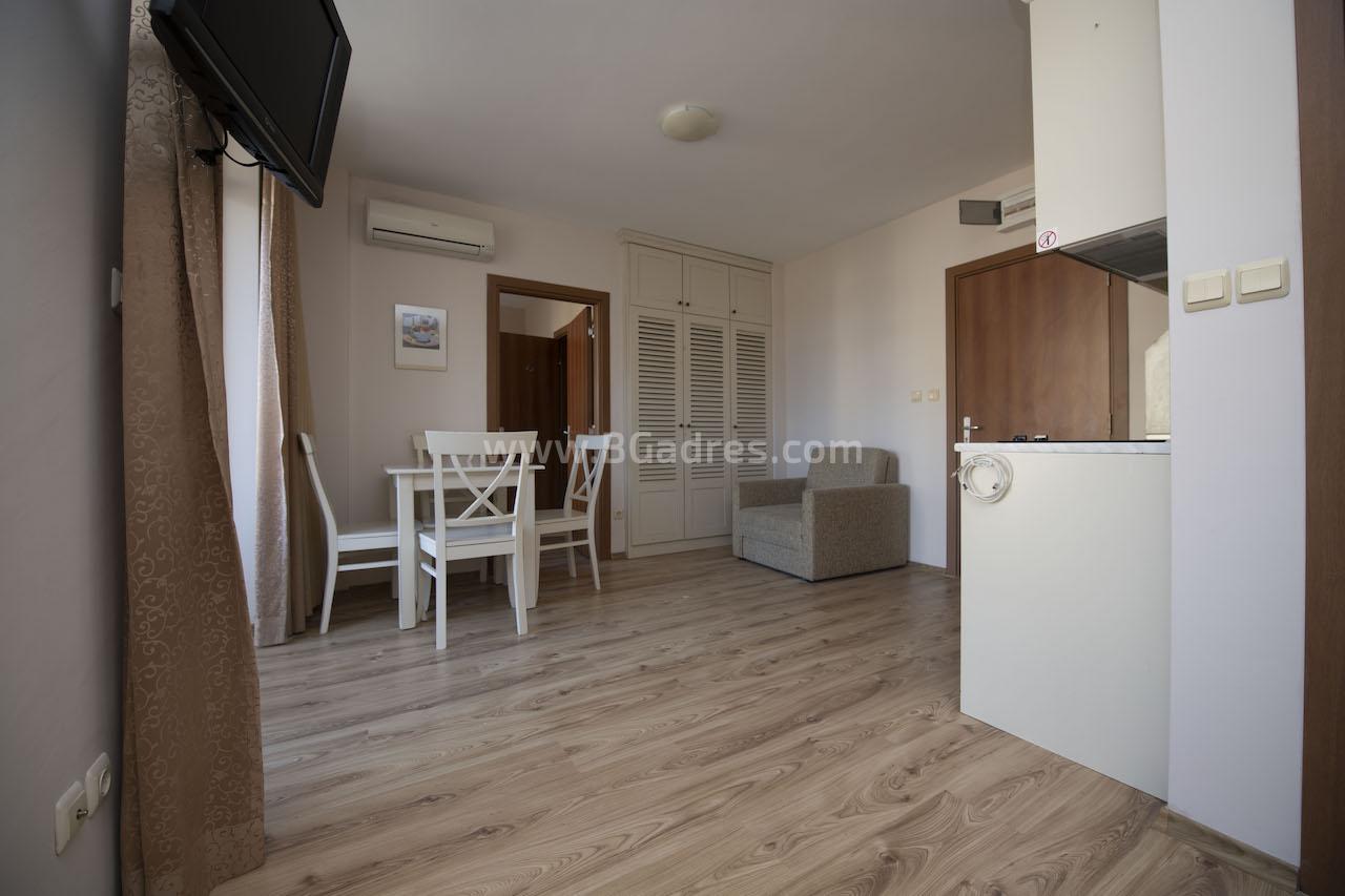 Двустаен апартамент в комплекс Даун Парк | №2263