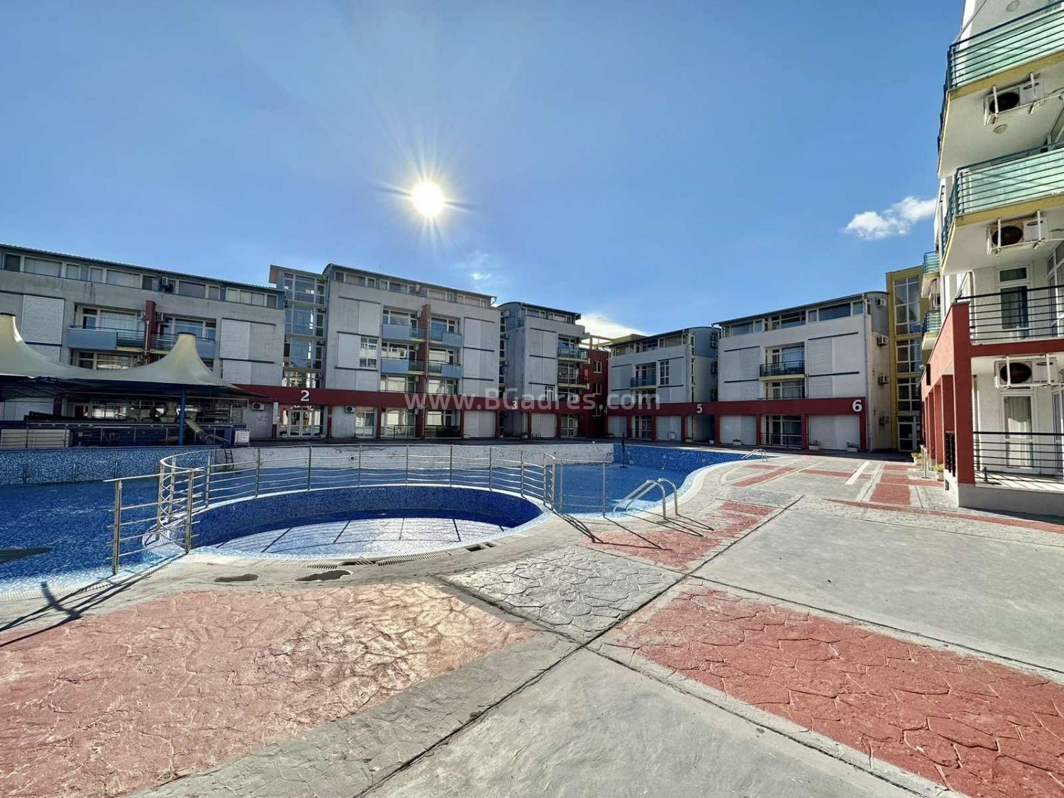 Недорогая трехкомнатная квартира у моря І №3210