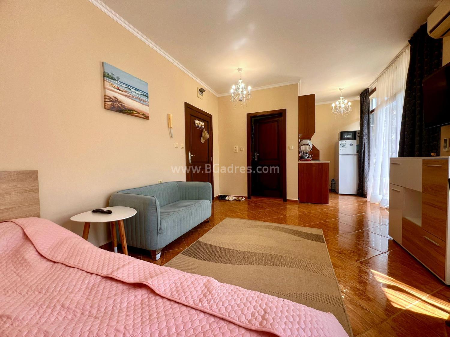 Большая студия в комплексе Хелиос І №3894