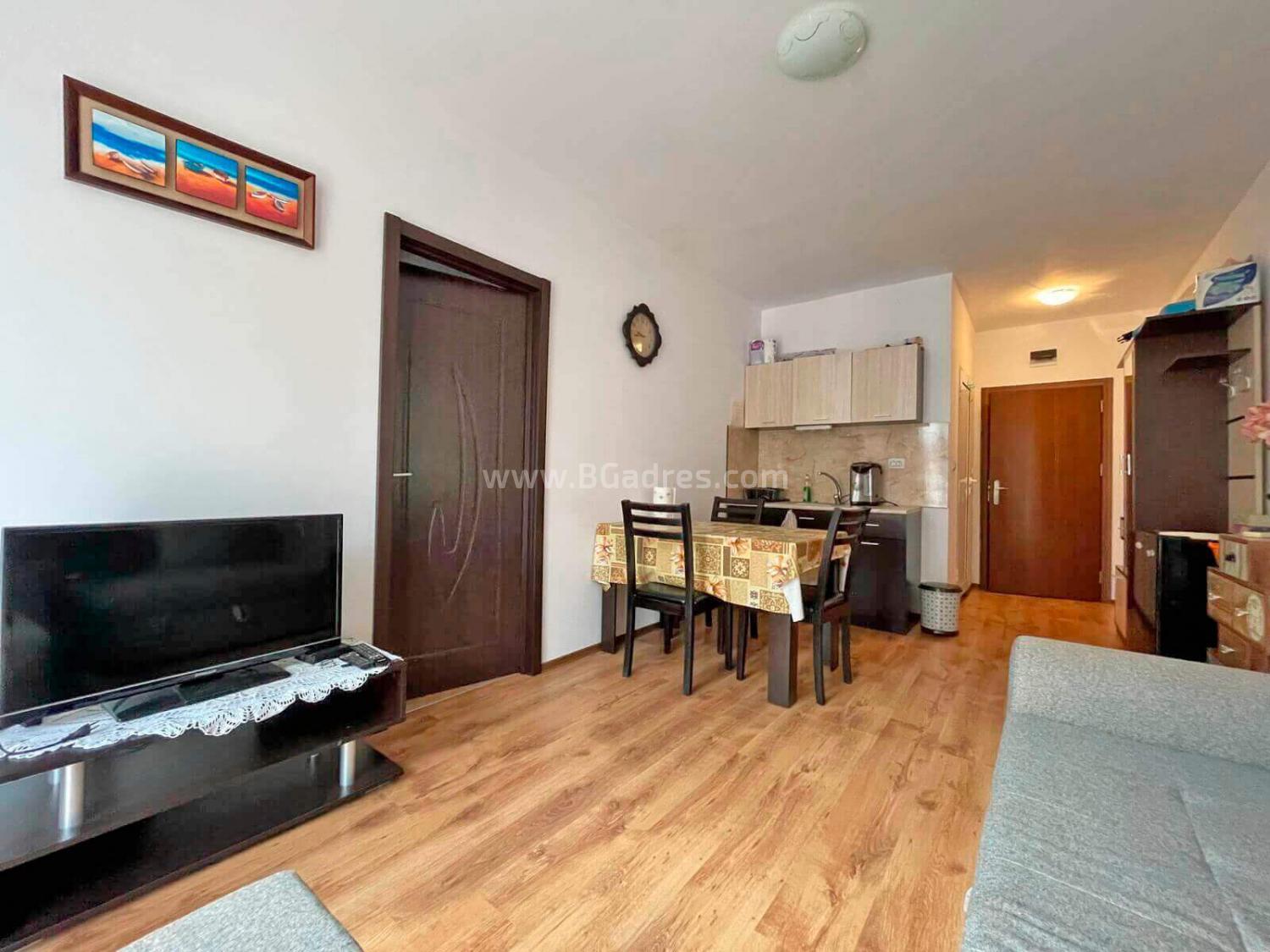 One bedroom apartment at a bargain price at the seaside І №2834