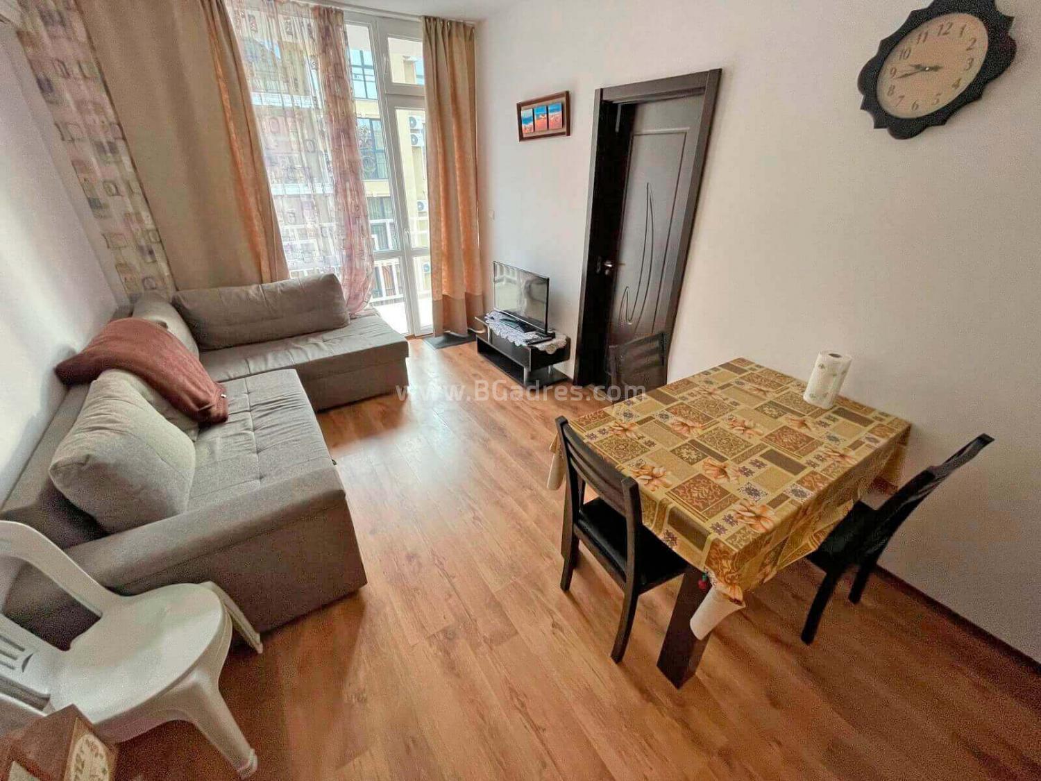 One bedroom apartment at a bargain price at the seaside І №2834