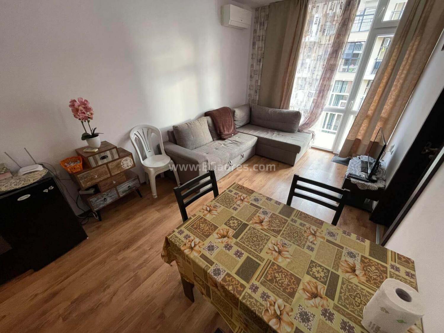 One bedroom apartment at a bargain price at the seaside І №2834