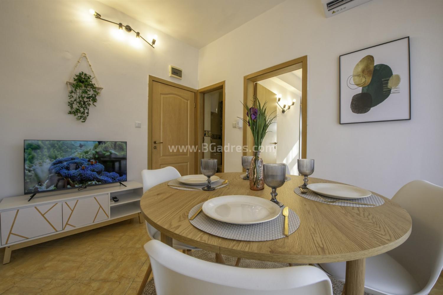 Newly furnished apartment on the seaside І №4068