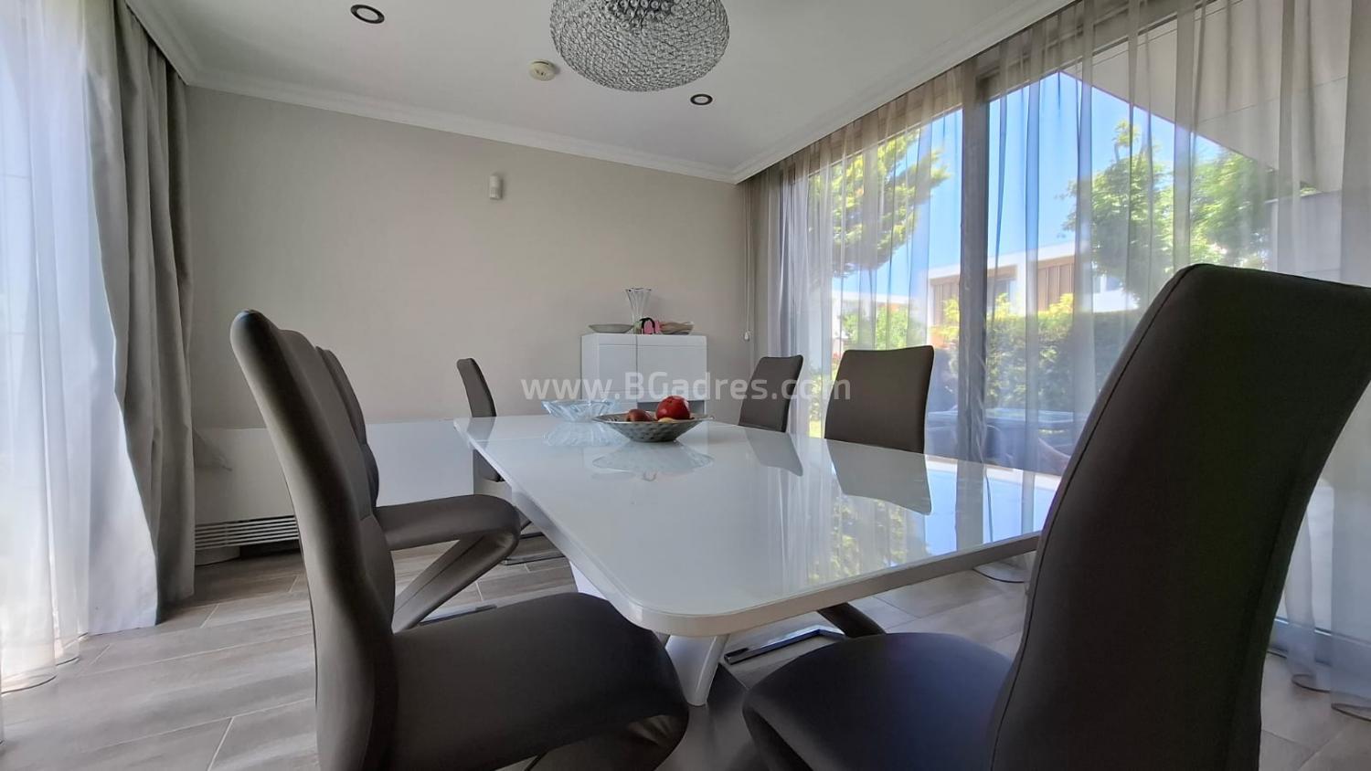 Таунхаус на 100 м от плажа в Сарафово І №4263