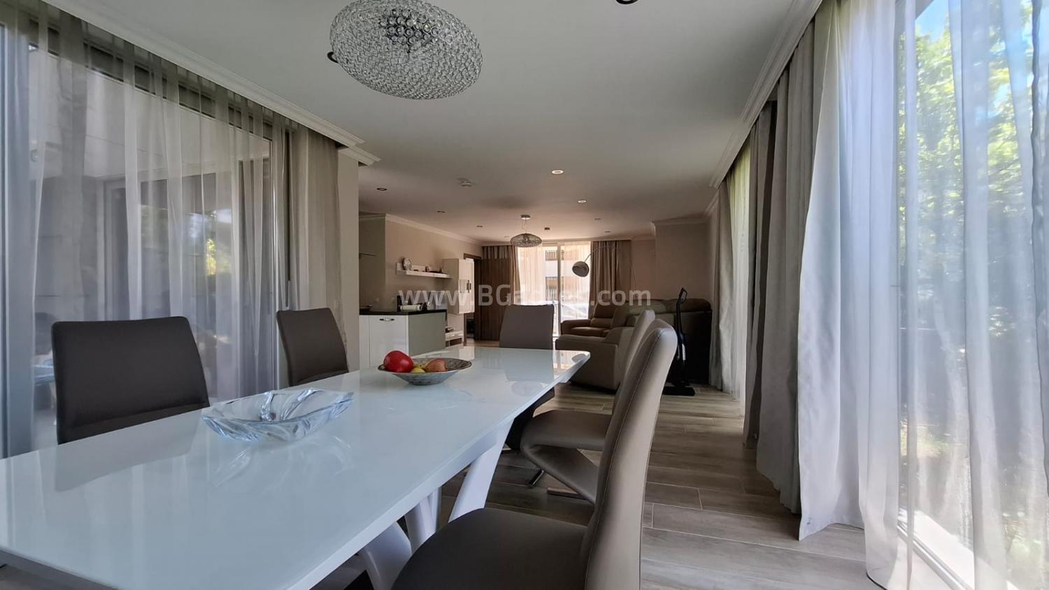 Таунхаус на 100 м от плажа в Сарафово І №4263