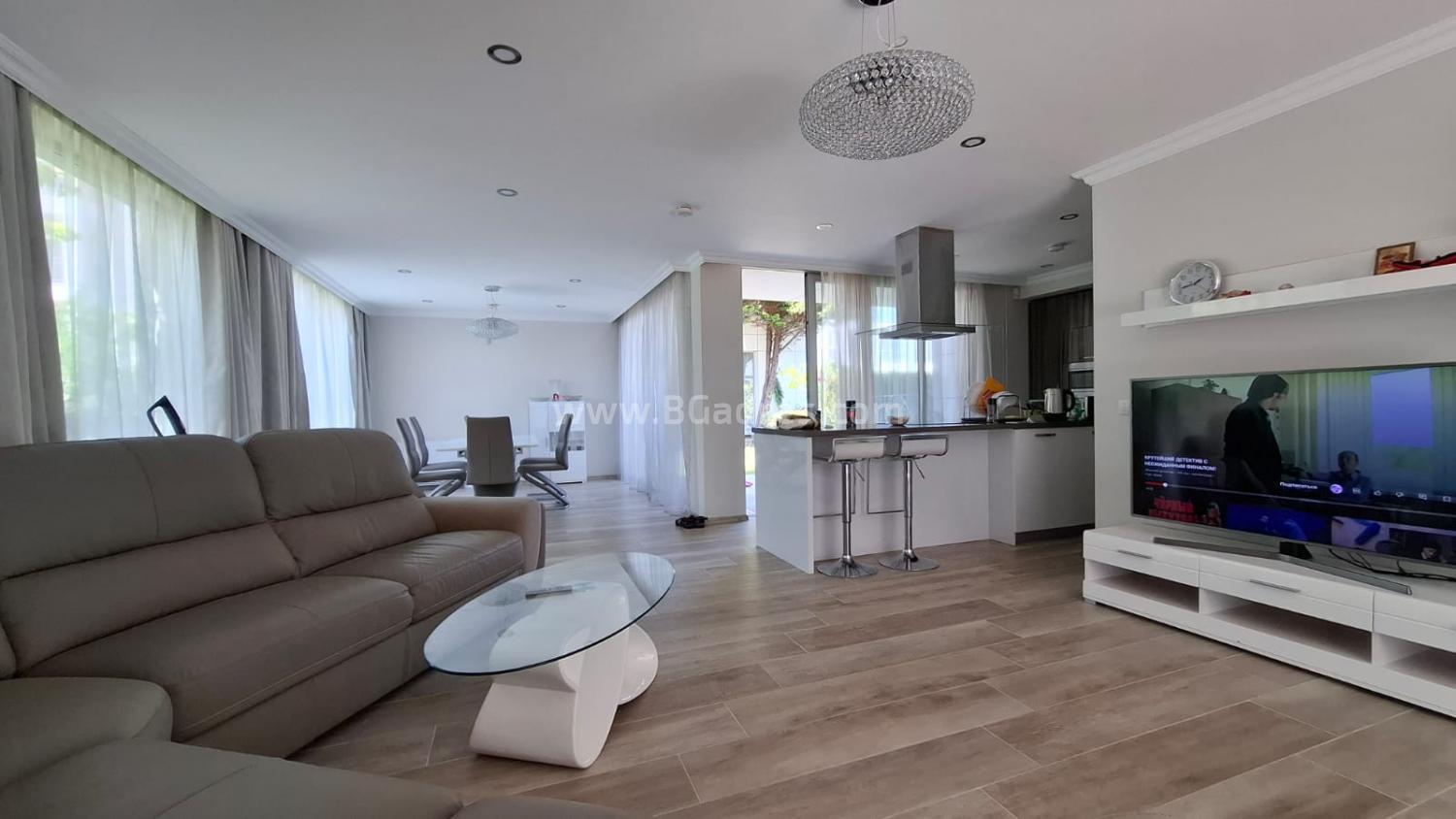 Таунхаус на 100 м от плажа в Сарафово І №4263