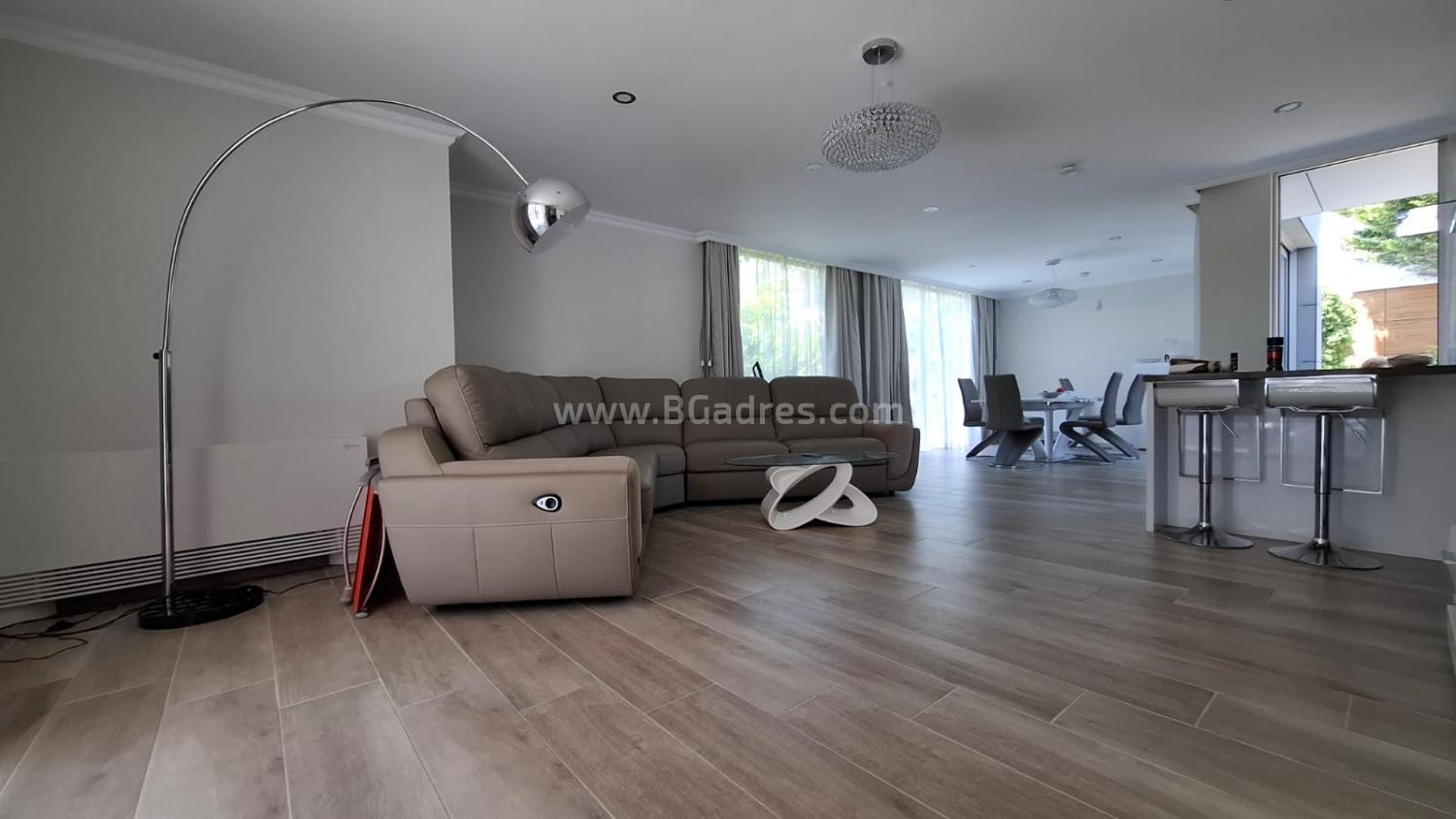 Таунхаус на 100 м от плажа в Сарафово І №4263