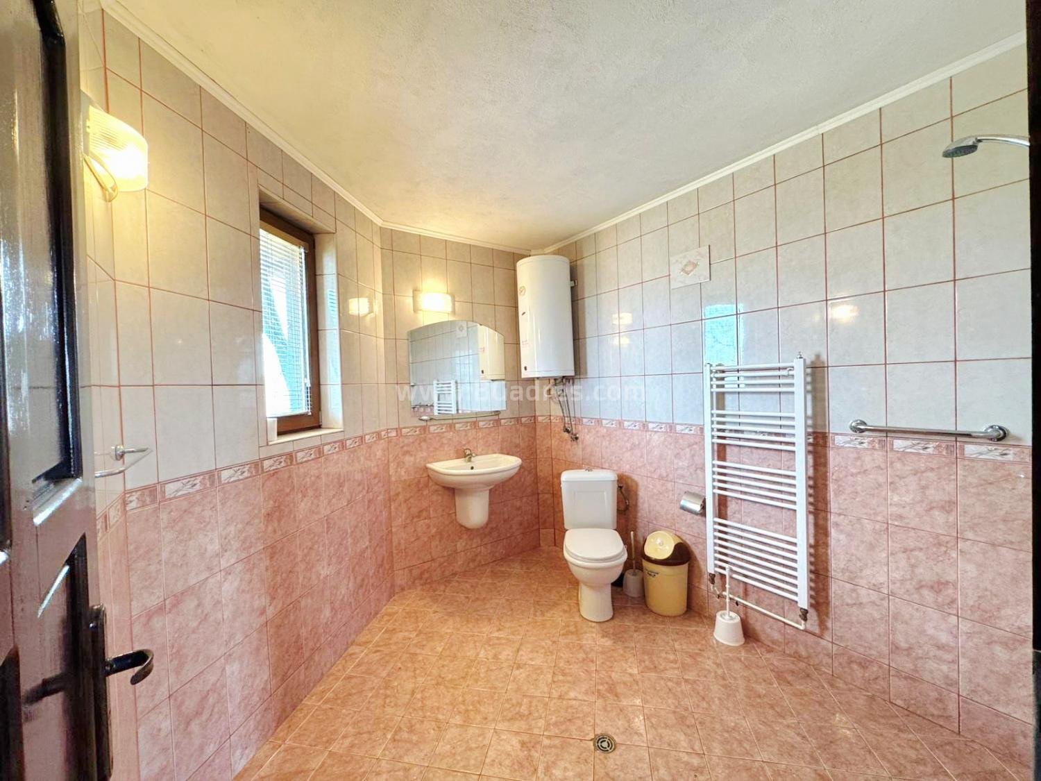 Haus im Dorf Bata І №4613