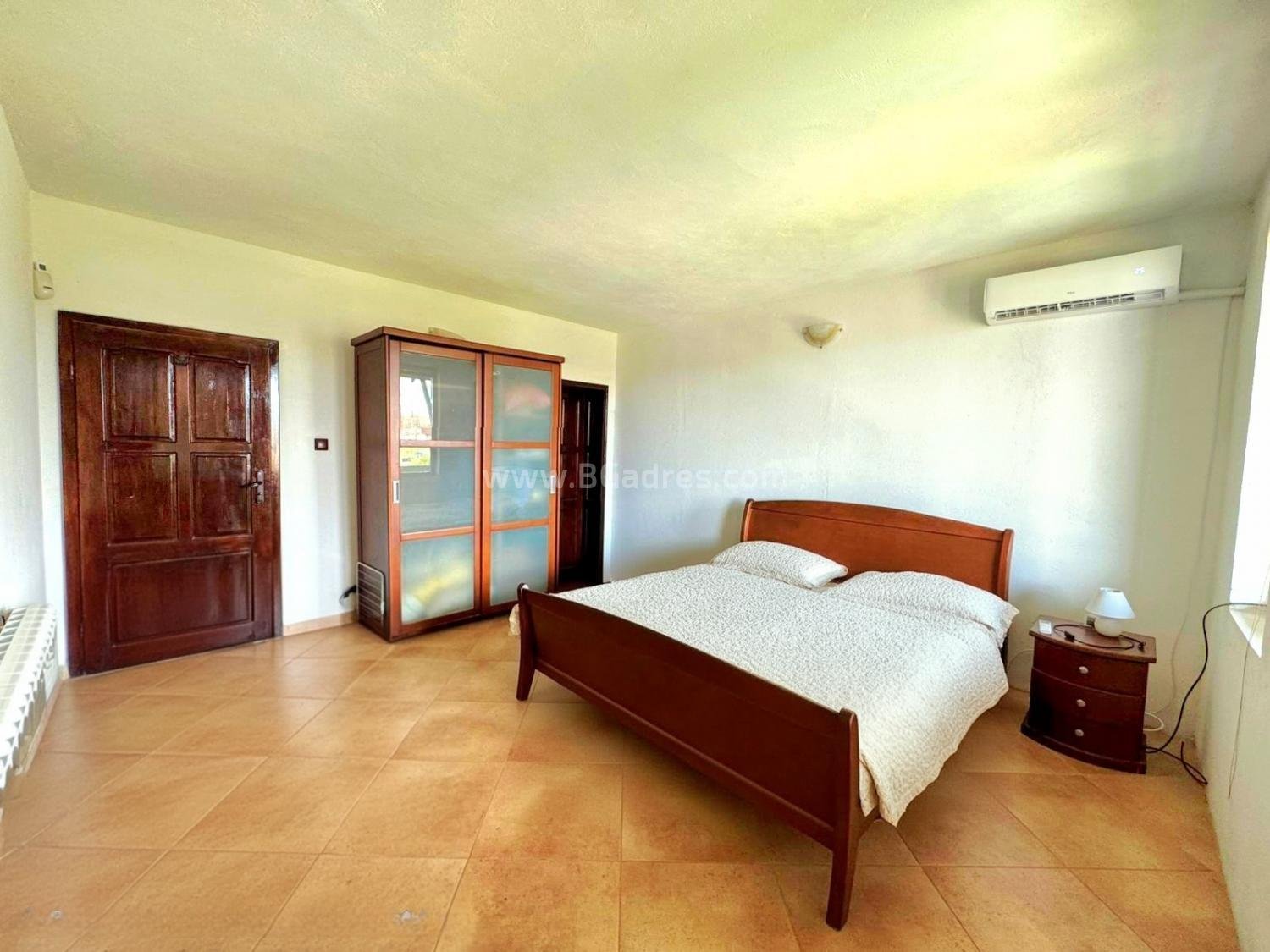 Haus im Dorf Bata І №4613