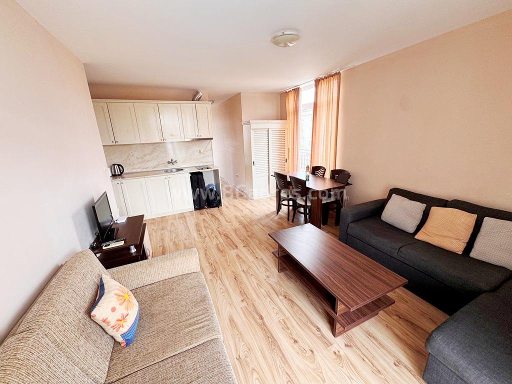 Apartment in the Dawn Park complex І №4803