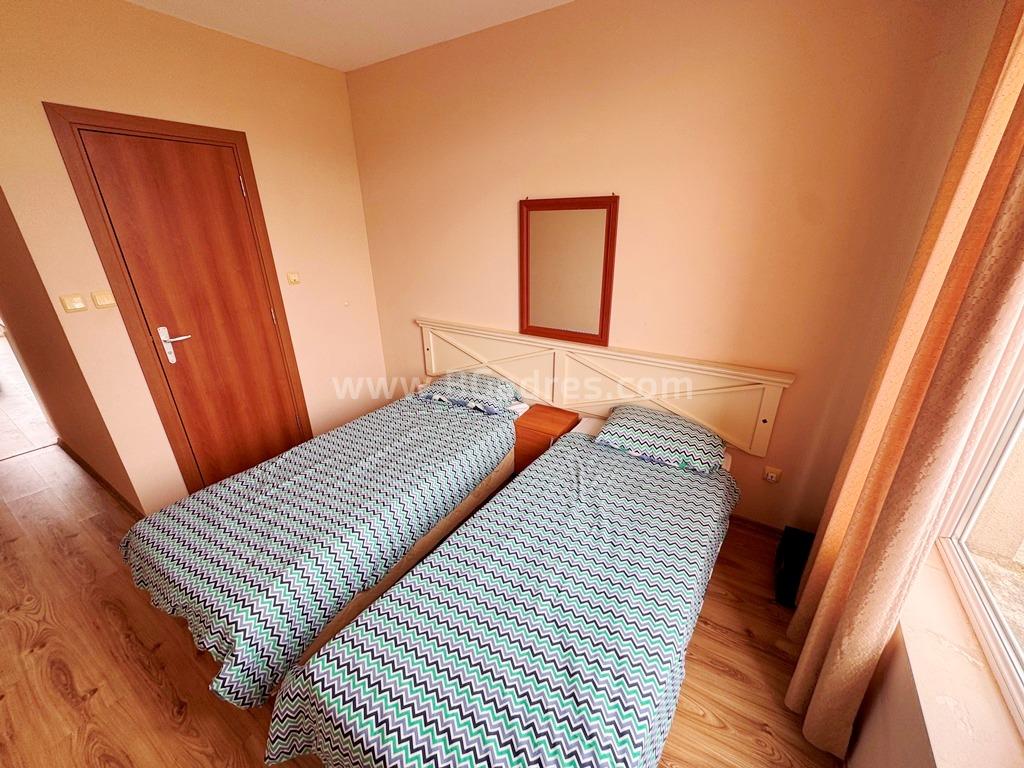 Apartment in the Dawn Park complex І №4803