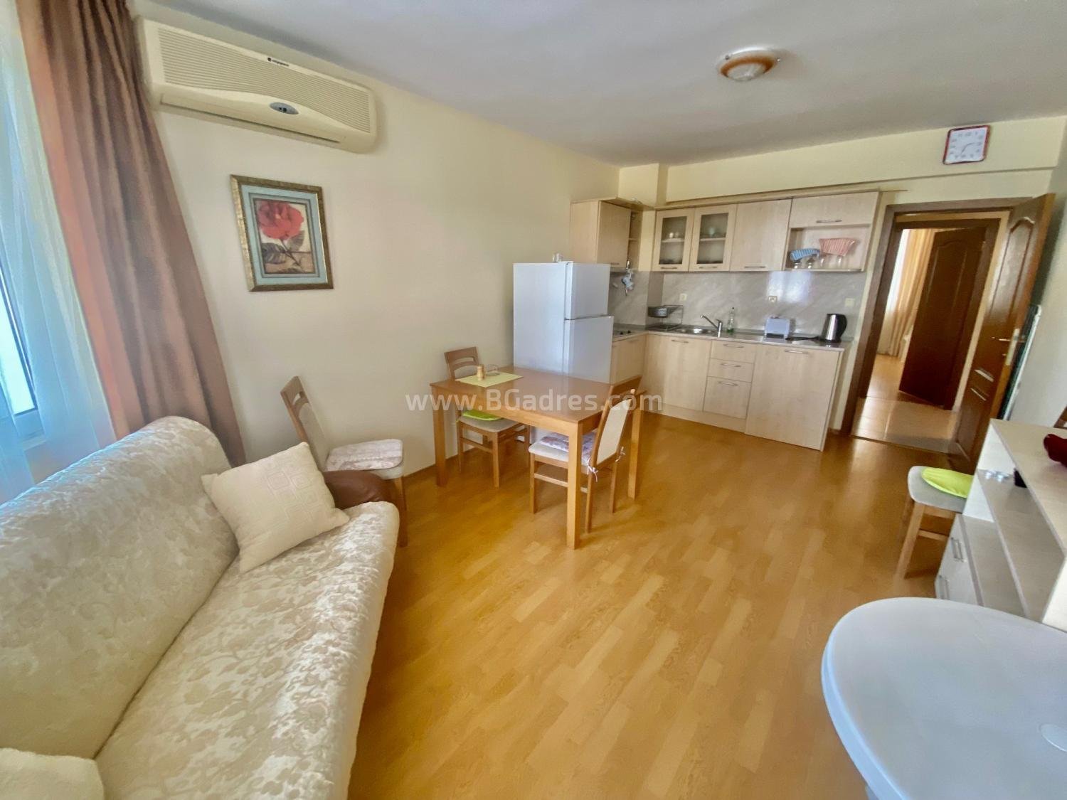 Cheap two bedroom apartment on the seaside І №3222