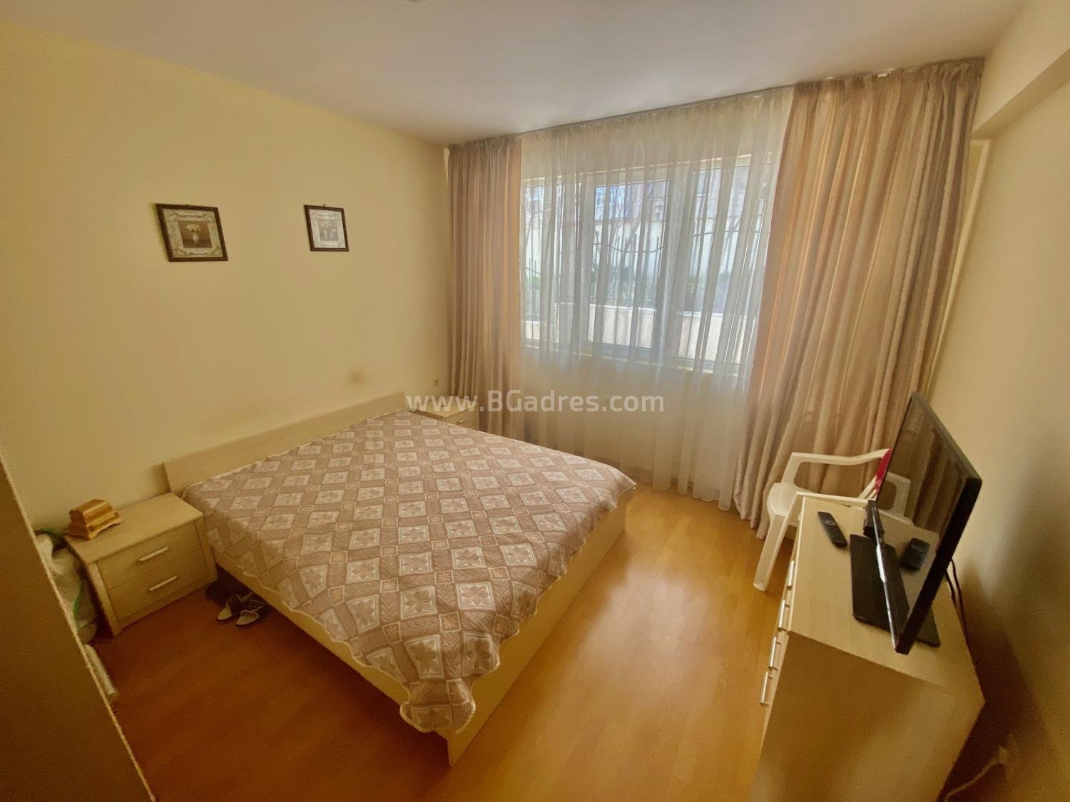 Cheap two bedroom apartment on the seaside І №3222