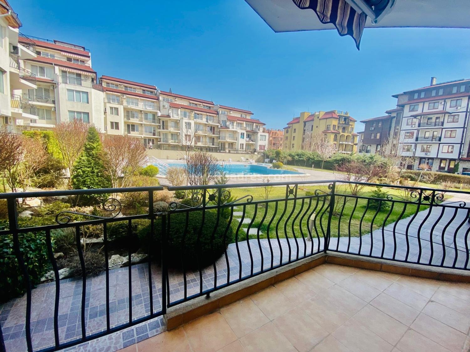 Cheap two bedroom apartment on the seaside І №3222