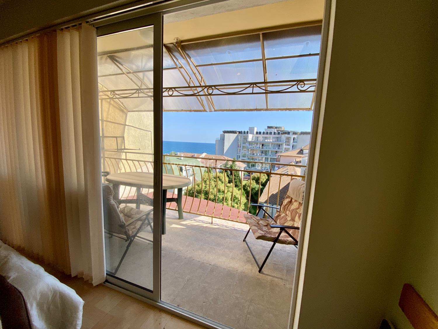 Apartment with low maintenance fee in St. Vlas І №4071