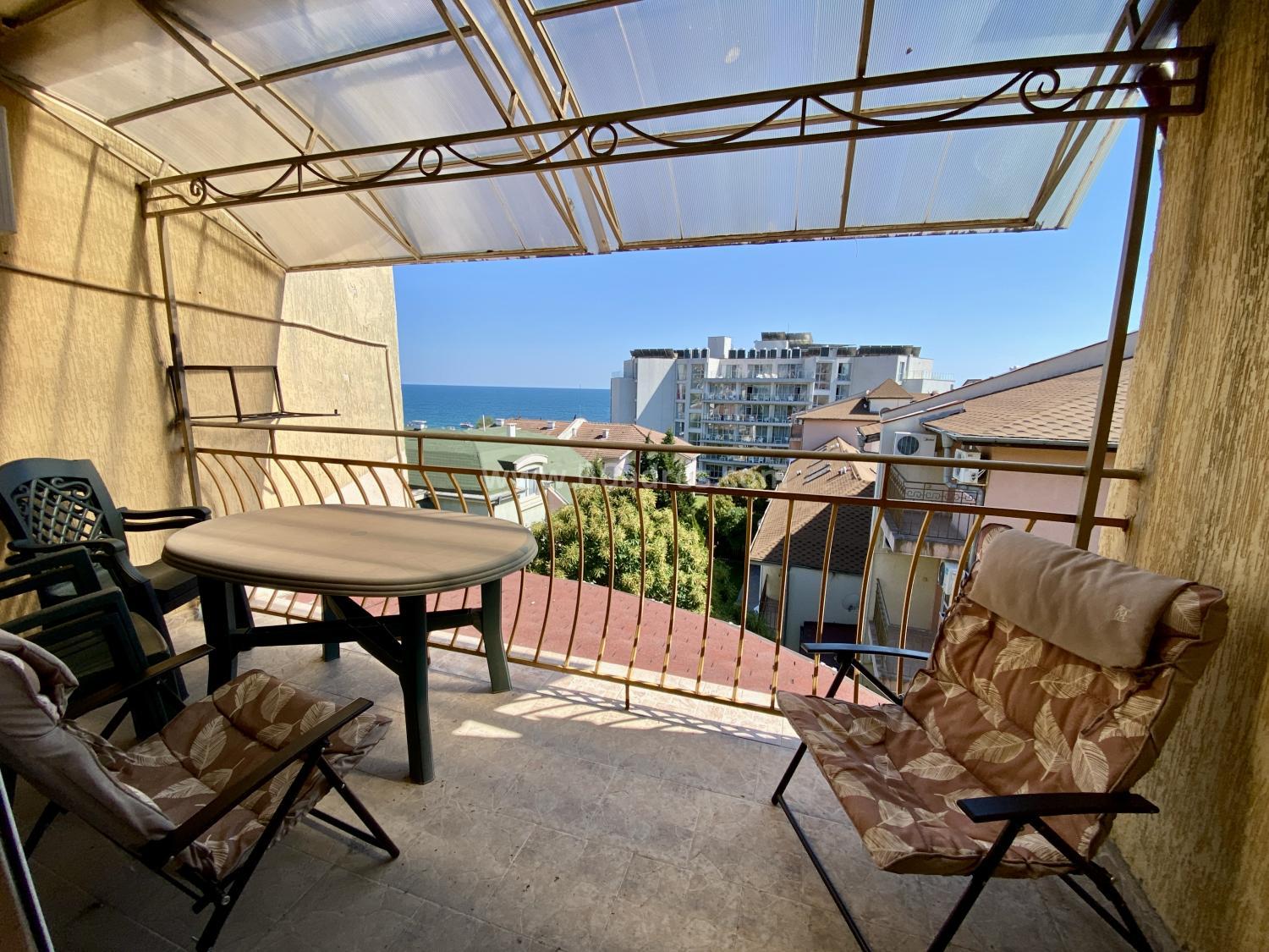 Apartment with low maintenance fee in St. Vlas І №4071