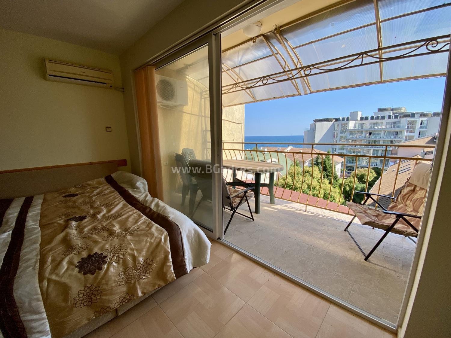 Apartment with low maintenance fee in St. Vlas І №4071