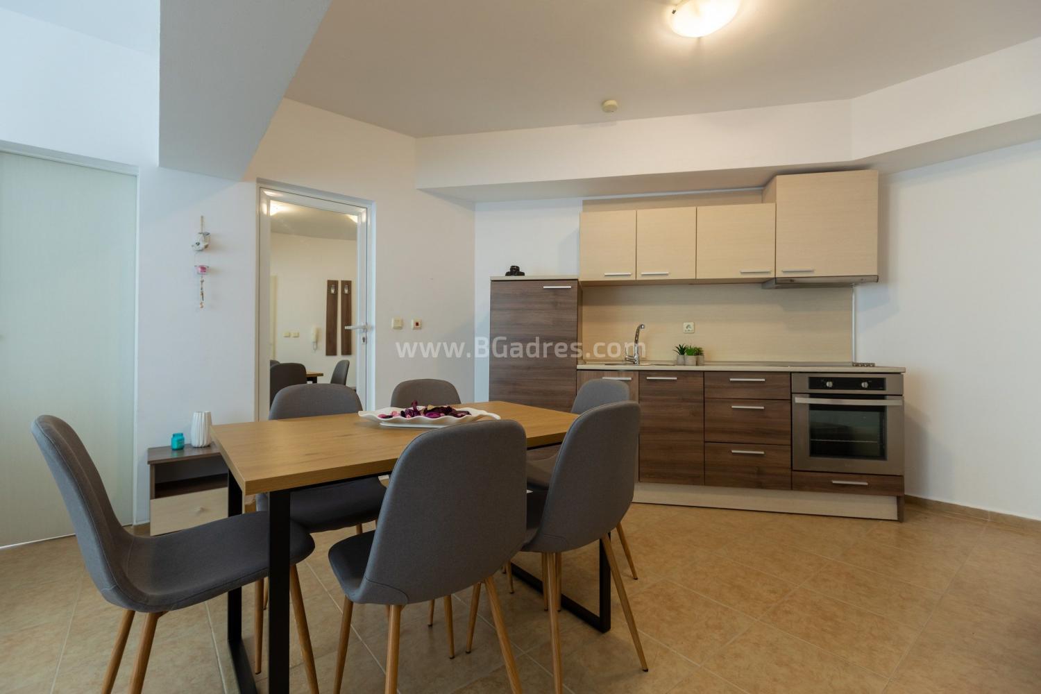 Трехкомнатная квартира с видом на море І №3127