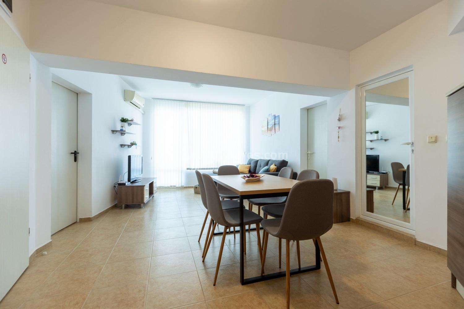 Трехкомнатная квартира с видом на море І №3127