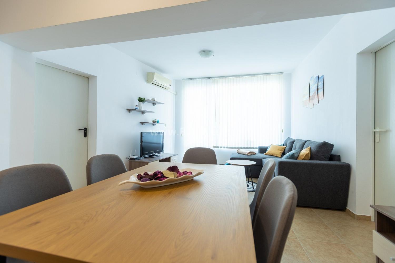 Трехкомнатная квартира с видом на море І №3127