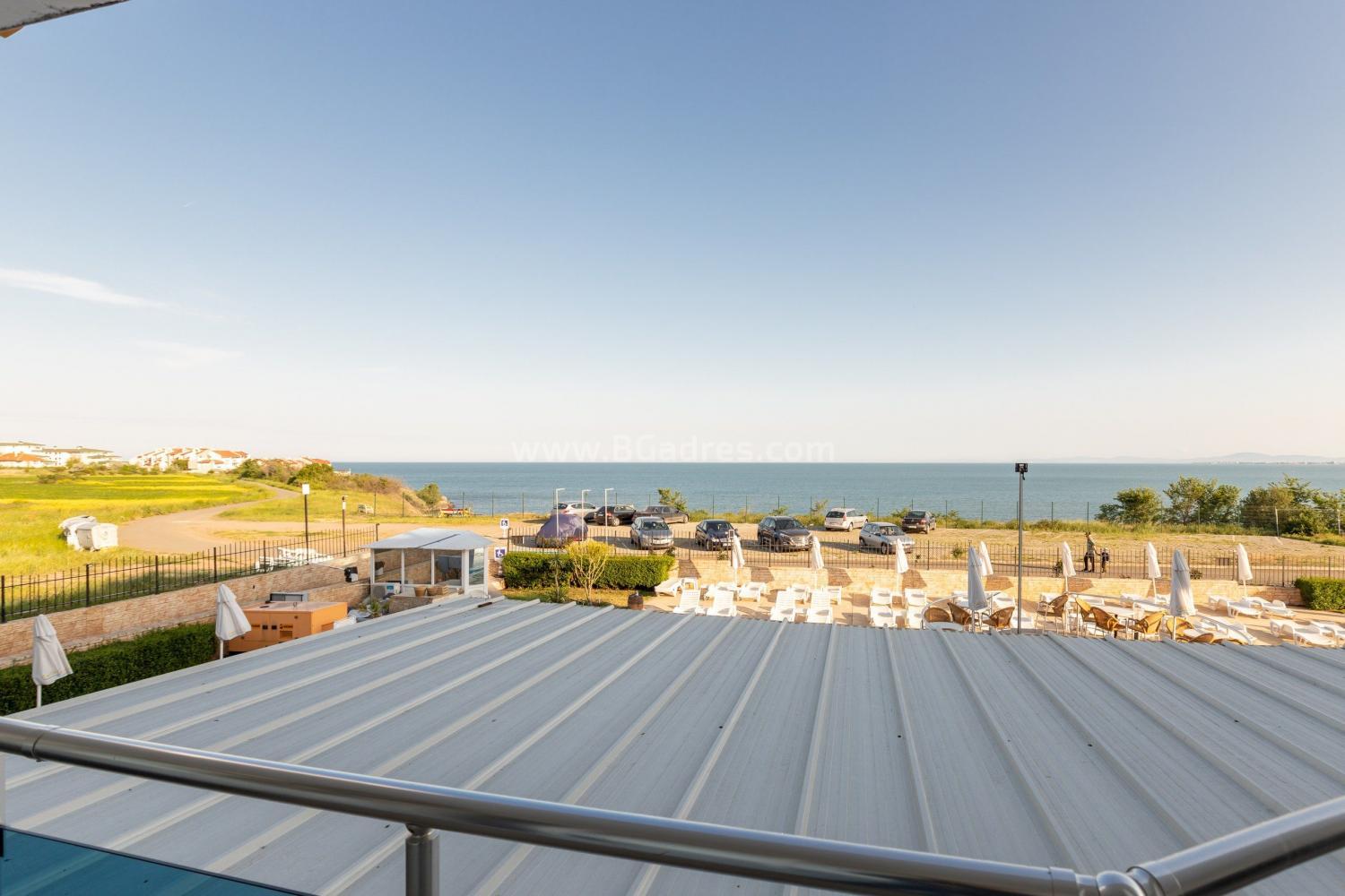 Трехкомнатная квартира с видом на море І №3127