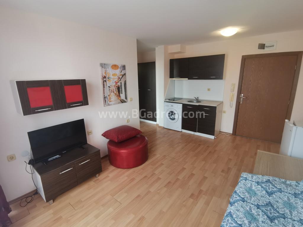 Недорогая квартира с низкой таксой на Солнечном Берегу | №2032