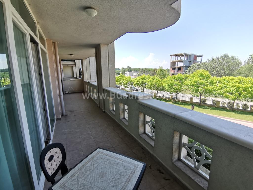 Buy inexpensive apartment with 2 bedrooms on the first line | No. 2037