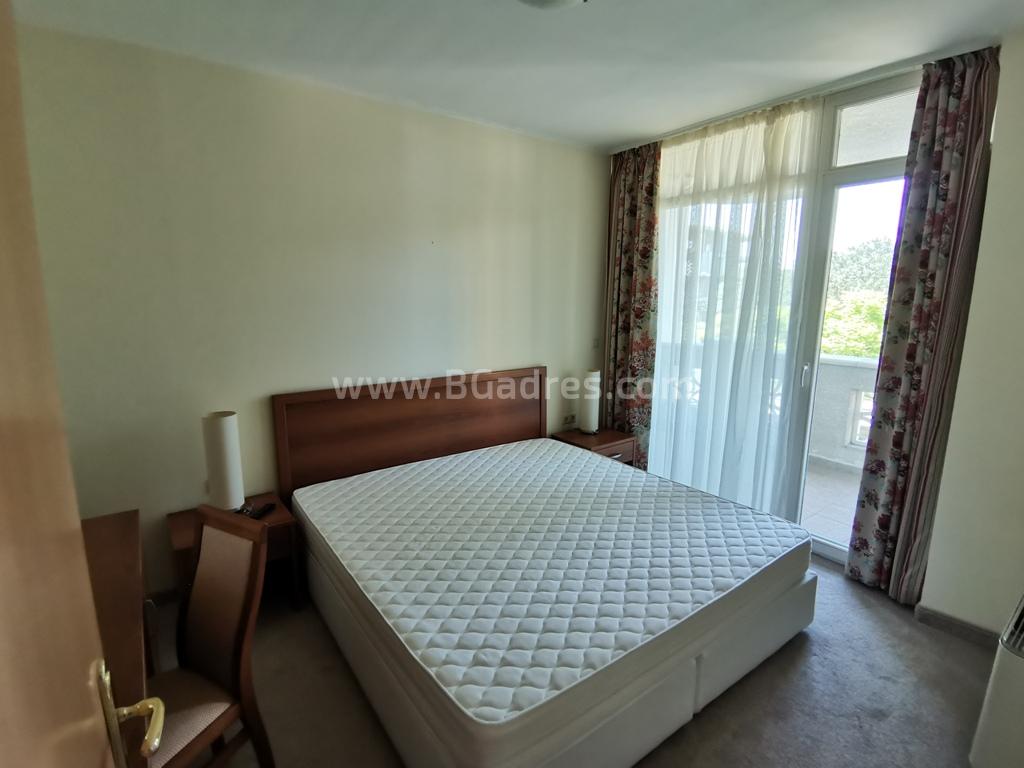 Buy inexpensive apartment with 2 bedrooms on the first line | No. 2037