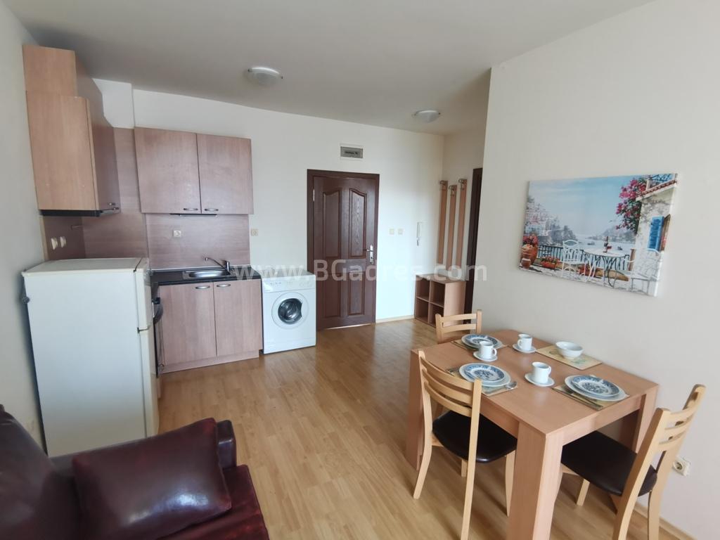 Евтин апартамент в Свети Влас | No 2066