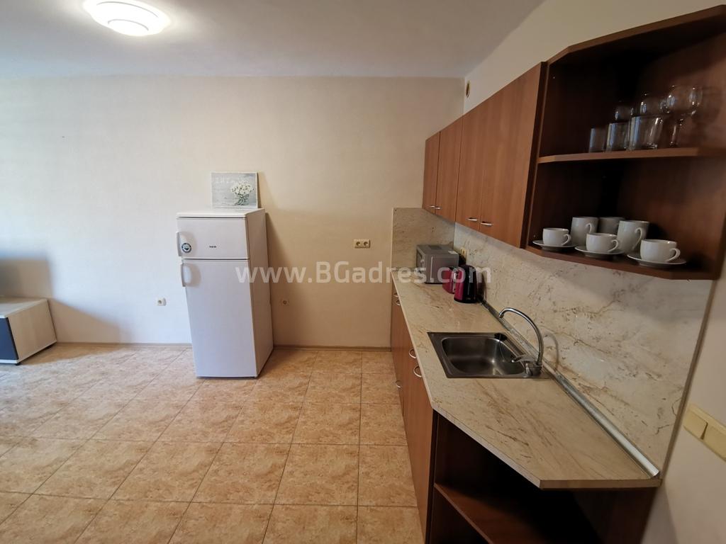 Недорогая квартира на первой линии | №2138