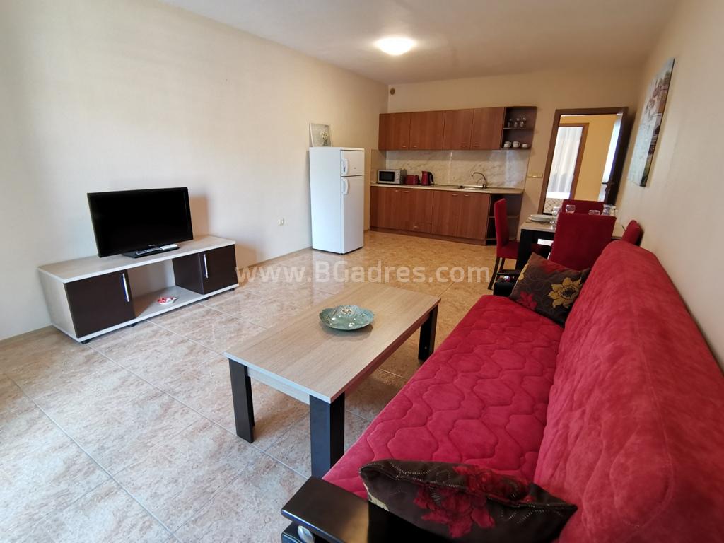 Недорогая квартира на первой линии | №2138