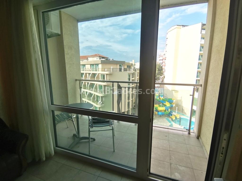 Купете тристаен апартамент на брега на евтино | № 2146