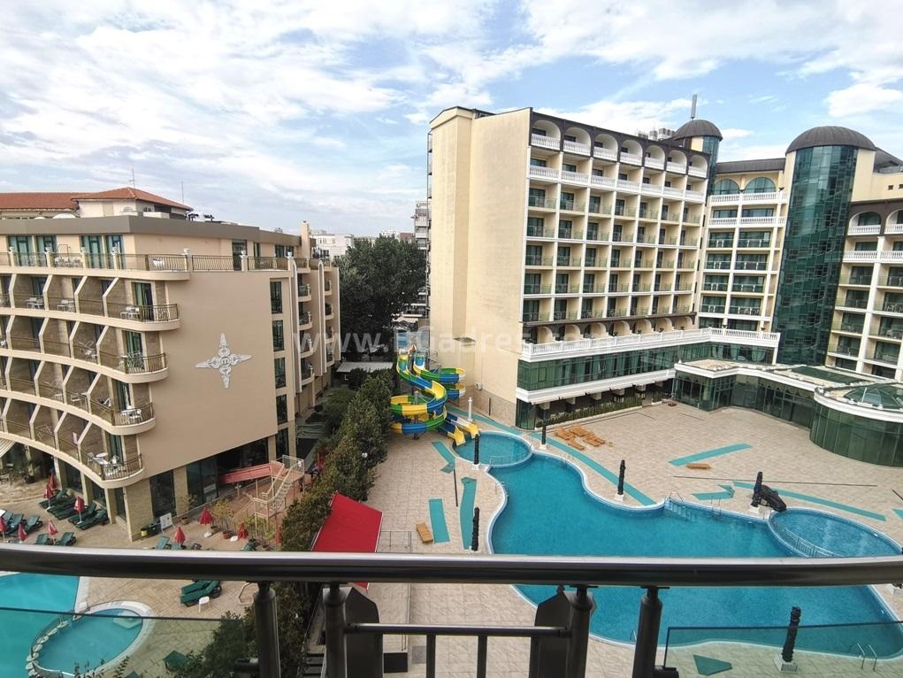 Купете тристаен апартамент на брега на евтино | № 2146