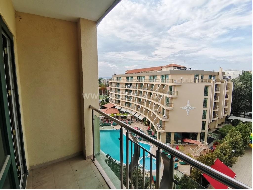 Купете тристаен апартамент на брега на евтино | № 2146