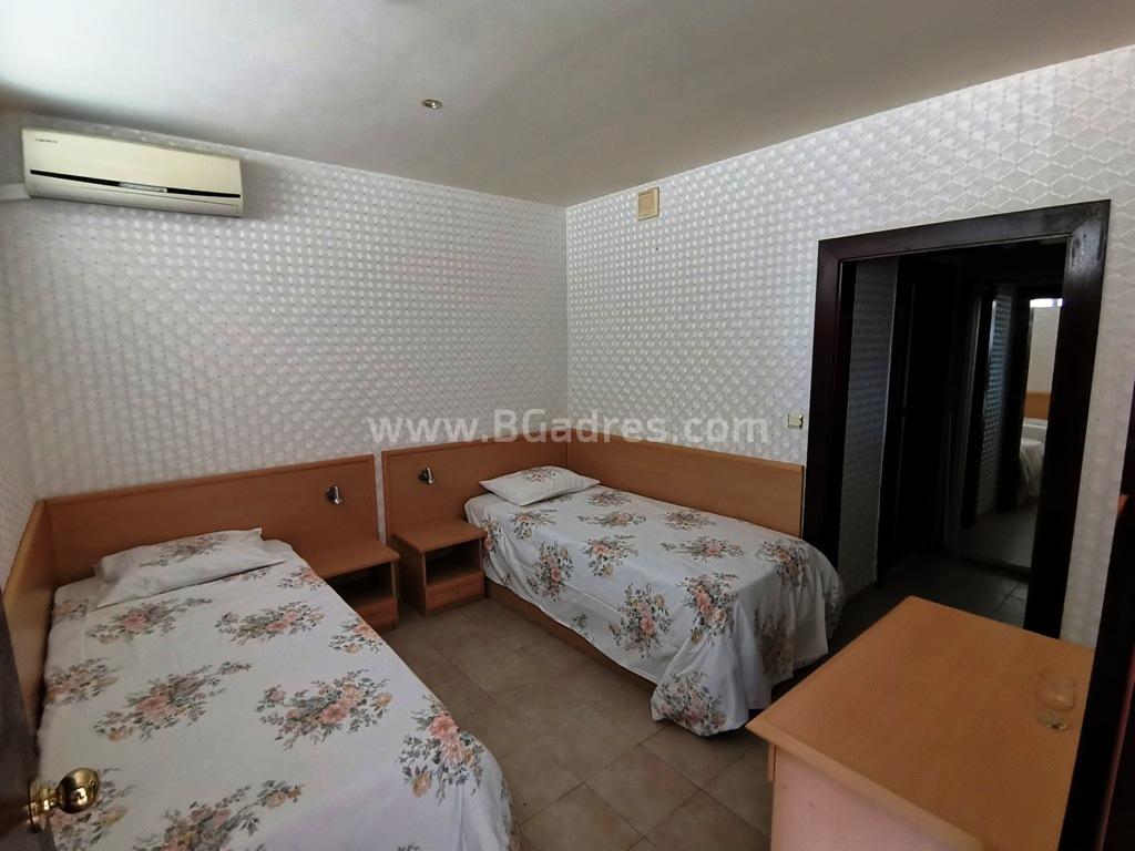 Купете тристаен апартамент на брега на евтино | № 2146