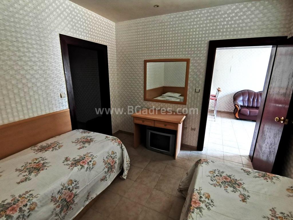 Купете тристаен апартамент на брега на евтино | № 2146