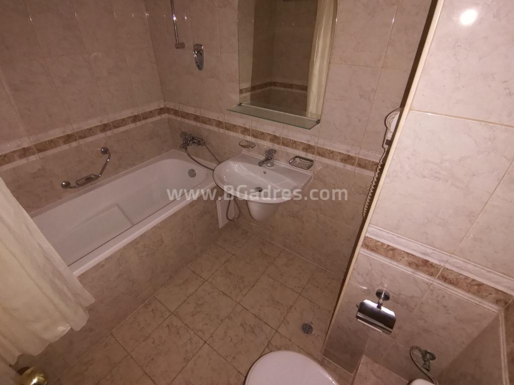 Купете тристаен апартамент на брега на евтино | № 2146